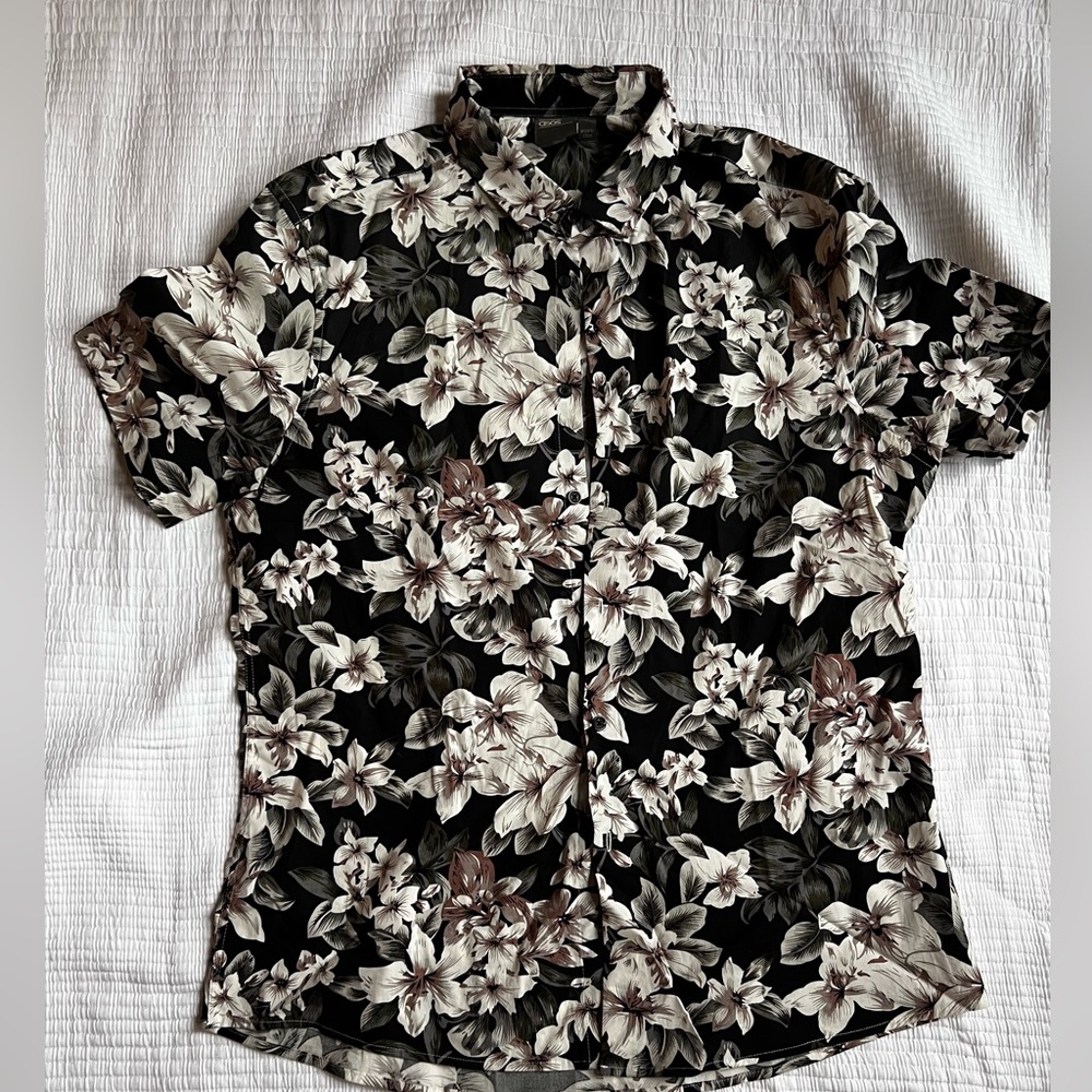 ASOS black-and-white floral short-sleeve button-up shirt